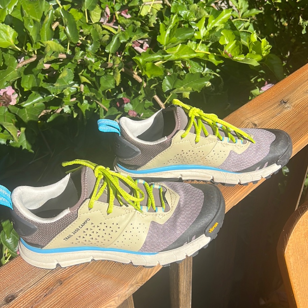 DANNER HIKING SHOES